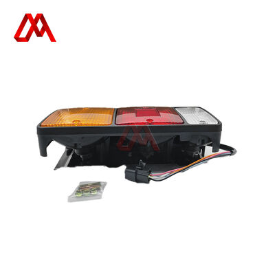 IZUMI MK485640 Light Assembly for Mitsubishi FUSO