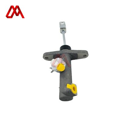 8-97167406-0 8-98117644-0 Clutch Master Cylinder Assembly 8971674060 8981176440 Suitable for ISUZU NKR55 4JB1