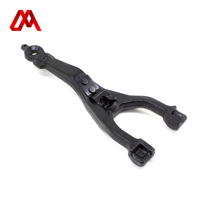 Clutch Fork for ISUZU ELF – IZUMI Auto Parts | Heavy-Duty Transmission Component